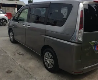 Noleggio auto Nissan Serena 2012 a Cipro, con carburante Benzina e 120 cavalli di potenza ➤ A partire da 107 EUR al giorno.