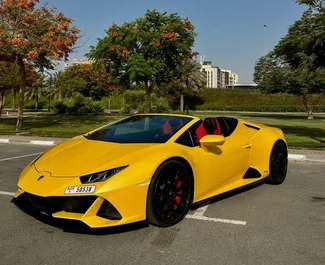 Vista frontale di un noleggio Lamborghini Huracan Evo Cabrio a Dubai, Emirati Arabi Uniti ✓ Auto #6802. ✓ Cambio Automatico TM ✓ 0 recensioni.