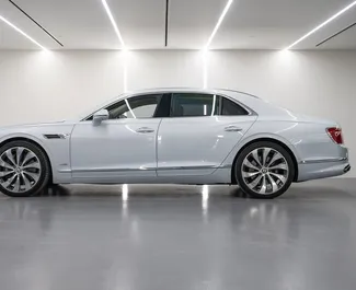 Noleggio auto Bentley Flying Spur 2021 negli Emirati Arabi Uniti, con carburante Benzina e 626 cavalli di potenza ➤ A partire da 2416 AED al giorno.