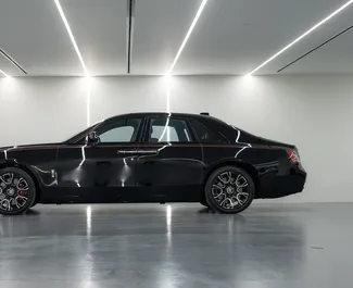 Noleggio auto Rolls-Royce Ghost 2 2022 negli Emirati Arabi Uniti, con carburante Benzina e 563 cavalli di potenza ➤ A partire da 5342 AED al giorno.