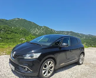 Vista frontale di un noleggio Renault Scenic a Budva, Montenegro ✓ Auto #7029. ✓ Cambio Automatico TM ✓ 3 recensioni.