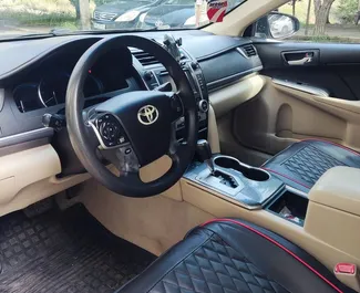 Noleggio Toyota Camry. Auto Comfort, Premium per il noleggio in Georgia ✓ Cauzione di Senza deposito ✓ Opzioni assicurative RCT, CDW, FDW, Passeggeri, Furto.