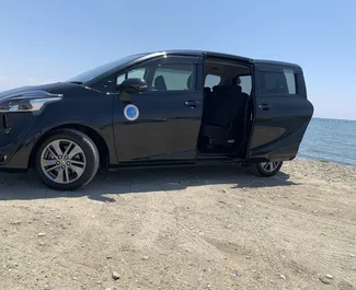 Noleggio auto Toyota Sienta #6804 Automatico a Larnaca, dotata di motore 1,5L ➤ Da Maxim a Cipro.