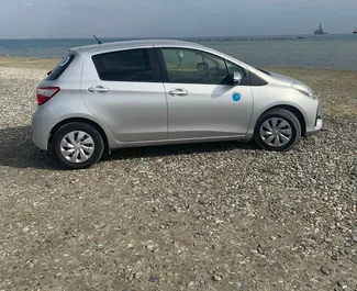 Noleggio auto Toyota Vitz #6830 Automatico a Larnaca, dotata di motore 1,3L ➤ Da Maxim a Cipro.