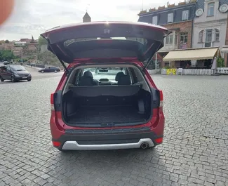 Subaru Forester Limited 2020 disponibile per il noleggio a Tbilisi, con limite di chilometraggio di illimitato.