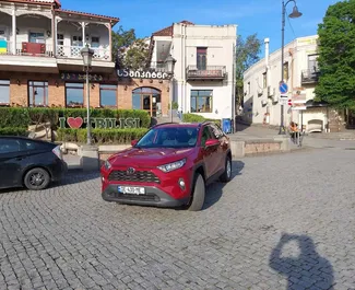 Toyota Rav4 2022 disponibile per il noleggio a Tbilisi, con limite di chilometraggio di illimitato.