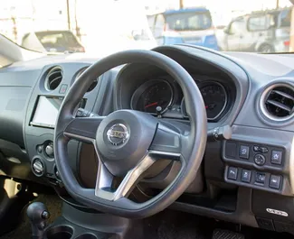 Nissan Note 2019 disponibile per il noleggio a Larnaca, con limite di chilometraggio di illimitato.