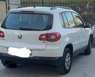 Noleggio Volkswagen Tiguan. Auto Comfort, Crossover per il noleggio in Albania ✓ Cauzione di Senza deposito ✓ Opzioni assicurative RCT.