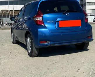 Nissan Note 2019 disponibile per il noleggio a Larnaca, con limite di chilometraggio di illimitato.