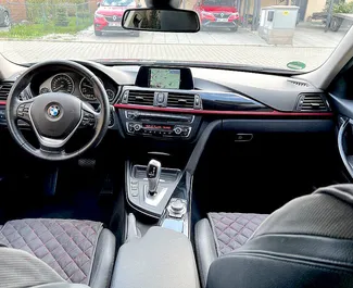 Noleggio BMW 320d. Auto Comfort, Premium per il noleggio in Cechia ✓ Cauzione di Deposito di 800 EUR ✓ Opzioni assicurative RCT, CDW, SCDW, Furto, All'estero.