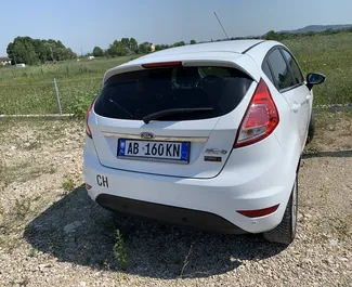 Noleggio Ford Fiesta. Auto Economica per il noleggio in Albania ✓ Cauzione di Deposito di 150 EUR ✓ Opzioni assicurative RCT, CDW, FDW, All'estero.