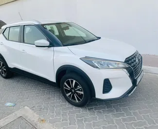 Noleggio auto Nissan Kicks 2021 negli Emirati Arabi Uniti, con carburante Benzina e 120 cavalli di potenza ➤ A partire da 95 AED al giorno.