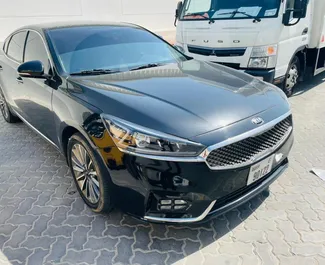 Noleggio auto Kia Cadenza 2019 negli Emirati Arabi Uniti, con carburante Benzina e 200 cavalli di potenza ➤ A partire da 120 AED al giorno.