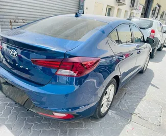 Noleggio Hyundai Elantra. Auto Comfort, Premium per il noleggio negli Emirati Arabi Uniti ✓ Cauzione di Deposito di 1000 AED ✓ Opzioni assicurative RCT, CDW.