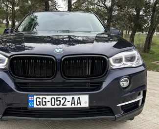 Noleggio BMW X5. Auto Premium, Crossover per il noleggio in Georgia ✓ Cauzione di Deposito di 500 GEL ✓ Opzioni assicurative RCT, CDW, SCDW, FDW, Passeggeri, Furto.