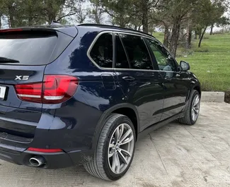 Motore Benzina da 3,0L di BMW X5 2014 per il noleggio a Tbilisi.