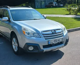 Vista frontale di un noleggio Subaru Outback a Tbilisi, Georgia ✓ Auto #7391. ✓ Cambio Automatico TM ✓ 0 recensioni.