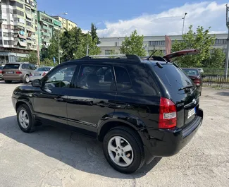 Vista frontale di un noleggio Hyundai Tucson a Tirana, Albania ✓ Auto #7346. ✓ Cambio Manuale TM ✓ 0 recensioni.