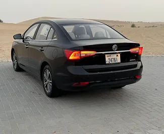 Noleggio MG 5. Auto Comfort per il noleggio negli Emirati Arabi Uniti ✓ Cauzione di Deposito di 800 AED ✓ Opzioni assicurative RCT.