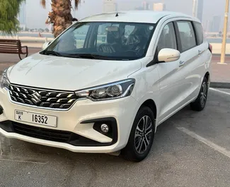 Noleggio Suzuki Ertiga. Auto Economica, Comfort, Monovolume per il noleggio negli Emirati Arabi Uniti ✓ Cauzione di Deposito di 1000 AED ✓ Opzioni assicurative RCT.