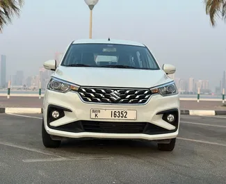 Vista frontale di un noleggio Suzuki Ertiga a Dubai, Emirati Arabi Uniti ✓ Auto #7362. ✓ Cambio Automatico TM ✓ 0 recensioni.