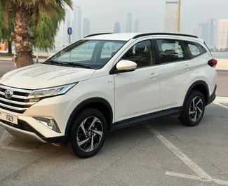 Noleggio auto Toyota Rush 2023 negli Emirati Arabi Uniti, con carburante Benzina e  cavalli di potenza ➤ A partire da 237 AED al giorno.