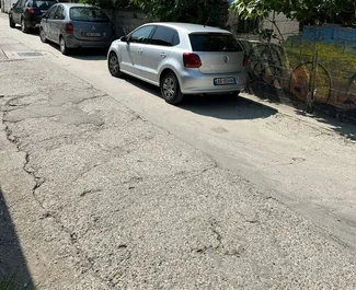 Noleggio auto Volkswagen Polo 2013 in Albania, con carburante Benzina e 70 cavalli di potenza ➤ A partire da 20 EUR al giorno.