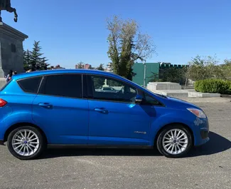 Noleggio Ford C-Max. Auto Comfort, Monovolume per il noleggio in Georgia ✓ Cauzione di Deposito di 300 GEL ✓ Opzioni assicurative RCT, CDW, Passeggeri.