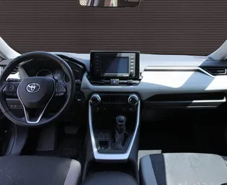 Noleggio Toyota Rav4. Auto Comfort, SUV, Crossover per il noleggio in Armenia ✓ Cauzione di Deposito di 400 USD ✓ Opzioni assicurative RCT, CDW, SCDW, Passeggeri, Furto, All'estero.