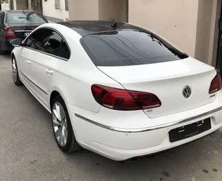 Vista frontale di un noleggio Volkswagen Passat-CC a Tirana, Albania ✓ Auto #7857. ✓ Cambio Automatico TM ✓ 0 recensioni.