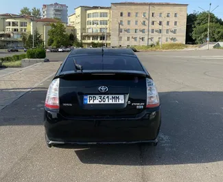 Motore Ibrido da 1,5L di Toyota Prius 2008 per il noleggio a Kutaisi.