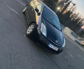 Noleggio auto Toyota Prius 2008 in Georgia, con carburante Ibrido e 160 cavalli di potenza ➤ A partire da 70 GEL al giorno.