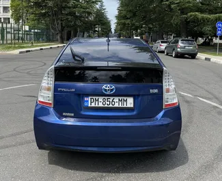 Interni di Toyota Prius in affitto in Georgia. Un'ottima auto da 5 posti con cambio Automatico.