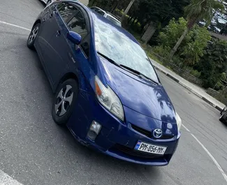 Noleggio auto Toyota Prius 2010 in Georgia, con carburante Ibrido e 170 cavalli di potenza ➤ A partire da 80 GEL al giorno.