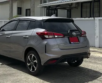 Noleggio Toyota Yaris. Auto Economica, Comfort per il noleggio in Thailandia ✓ Cauzione di Deposito di 5000 THB ✓ Opzioni assicurative RCT, CDW, SCDW, FDW, Furto, Giovane, Senza deposito.