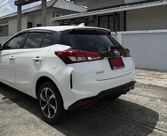 Noleggio Toyota Yaris. Auto Economica, Comfort per il noleggio in Thailandia ✓ Cauzione di Deposito di 5000 THB ✓ Opzioni assicurative RCT, CDW, SCDW, FDW, Furto, Giovane, Senza deposito.