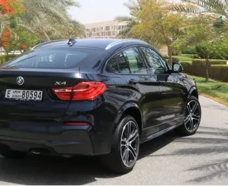 Vista frontale di un noleggio BMW X4 a Dubai, Emirati Arabi Uniti ✓ Auto #4929. ✓ Cambio Automatico TM ✓ 0 recensioni.