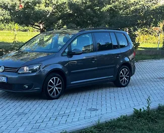 Noleggio auto Volkswagen Touran #8036 Automatico a Tirana, dotata di motore 1,6L ➤ Da Amarildo in Albania.