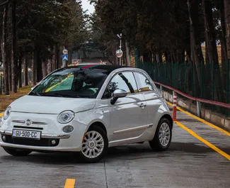 Vista frontale di un noleggio Fiat 500 Cabrio a Tbilisi, Georgia ✓ Auto #8034. ✓ Cambio Automatico TM ✓ 1 recensioni.