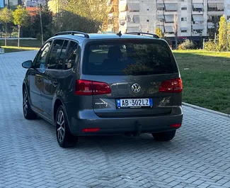 Noleggio auto Volkswagen Touran 2012 in Albania, con carburante Diesel e 100 cavalli di potenza ➤ A partire da 25 EUR al giorno.