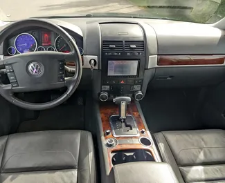 Noleggio Volkswagen Touareg. Auto Comfort, Premium, SUV per il noleggio in Albania ✓ Cauzione di Deposito di 100 EUR ✓ Opzioni assicurative RCT, CDW, SCDW, FDW, Furto.