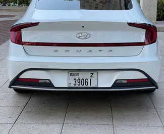 Noleggio auto Hyundai Sonata 2022 negli Emirati Arabi Uniti, con carburante Benzina e 170 cavalli di potenza ➤ A partire da 138 AED al giorno.