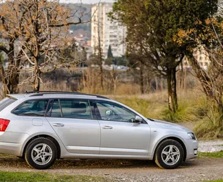 Noleggio Skoda Octavia Combi. Auto Comfort per il noleggio in Montenegro ✓ Cauzione di Deposito di 200 EUR ✓ Opzioni assicurative RCT, CDW, SCDW, FDW, Furto, All'estero, Giovane, Senza deposito.