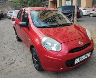 Vista frontale di un noleggio Nissan Micra a Yerevan, Armenia ✓ Auto #6772. ✓ Cambio Manuale TM ✓ 0 recensioni.