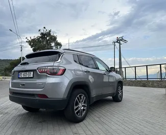 Noleggio Jeep Compass. Auto Comfort, Crossover per il noleggio in Georgia ✓ Cauzione di Senza deposito ✓ Opzioni assicurative RCT, FDW, Passeggeri, Furto.