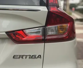 Motore Benzina da 1,6L di Suzuki Ertiga 2023 per il noleggio a Dubai.