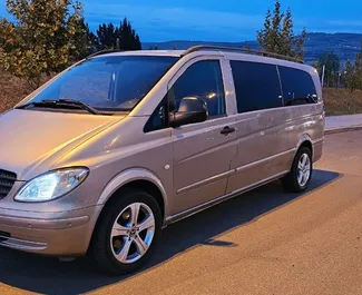 Vista frontale di un noleggio Mercedes-Benz Vito Tourer Pro a Tbilisi, Georgia ✓ Auto #8519. ✓ Cambio Automatico TM ✓ 1 recensioni.