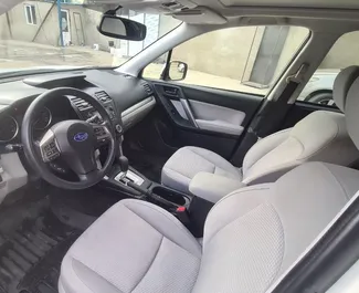 Subaru Forester 2014 disponibile per il noleggio a Tbilisi, con limite di chilometraggio di illimitato.