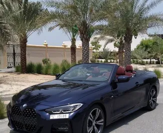 Vista frontale di un noleggio BMW 420i Cabrio a Dubai, Emirati Arabi Uniti ✓ Auto #8556. ✓ Cambio Automatico TM ✓ 0 recensioni.