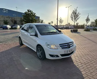 Noleggio auto Mercedes-Benz B-Class 2008 in Armenia, con carburante Benzina e 116 cavalli di potenza ➤ A partire da 47 USD al giorno.